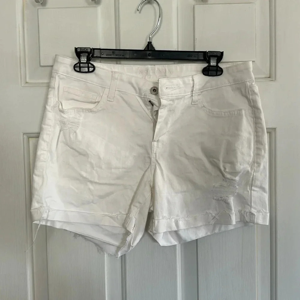Arizona Jean Co White Shorts Size 9